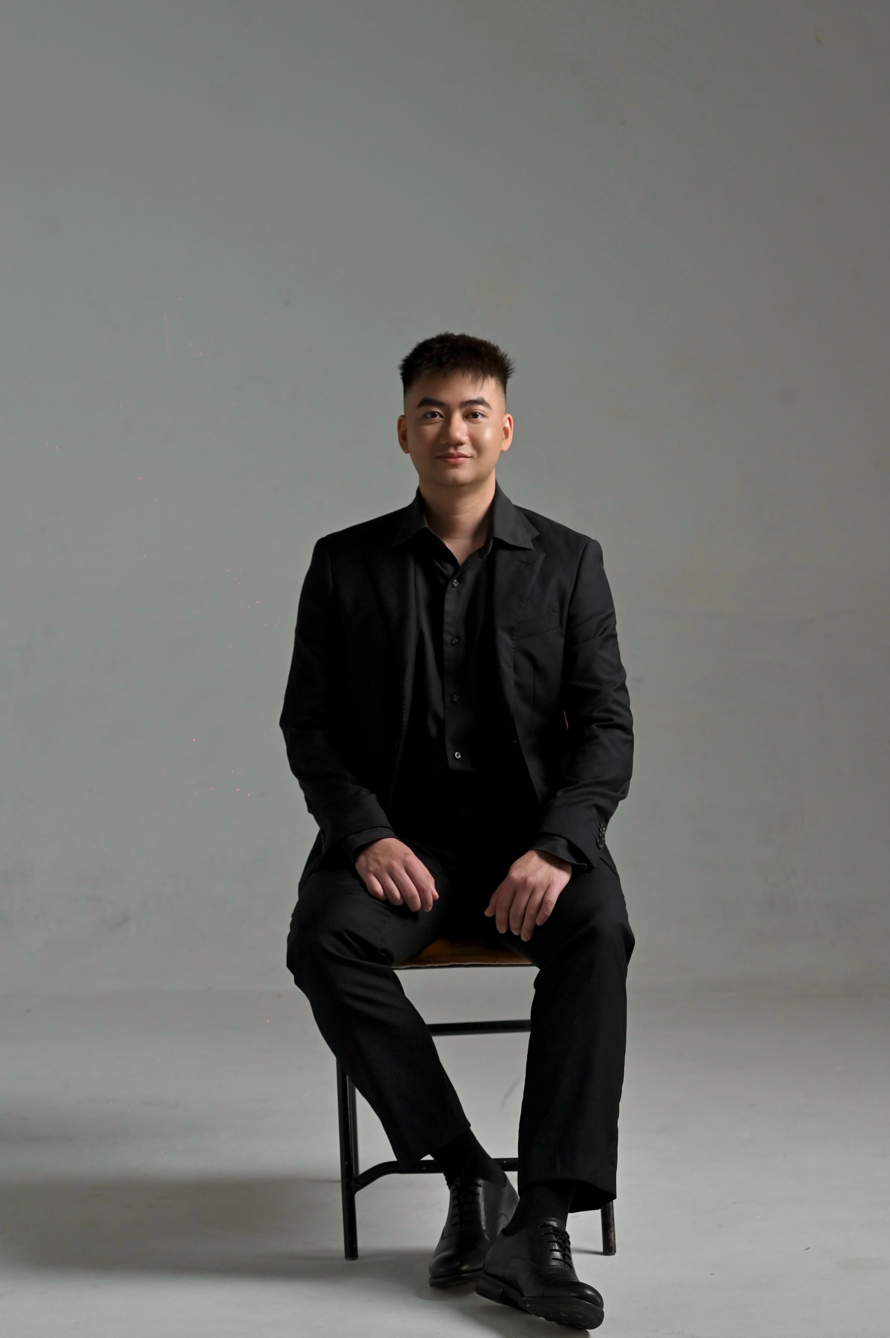 Portrait of Vinh Ngo
